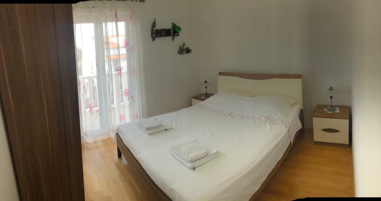 Apartments Marino Supetar Eksteriør billede